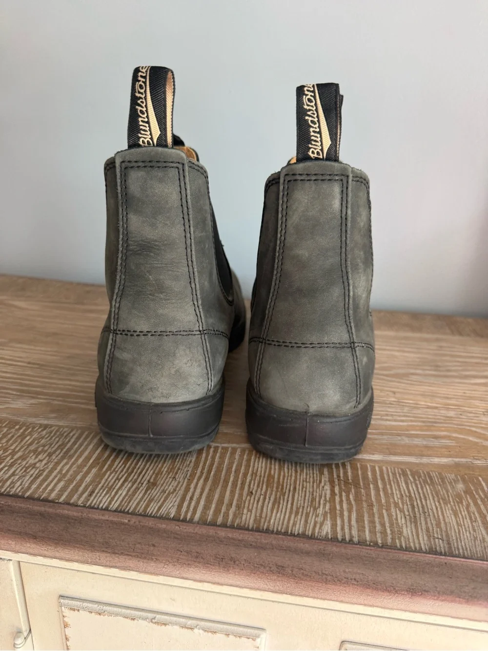 Men’s Blundstone 587 Chelsea Boot - Rustic Black, Size 11